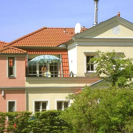 Unter Den Kolonnaden - 27-15 *